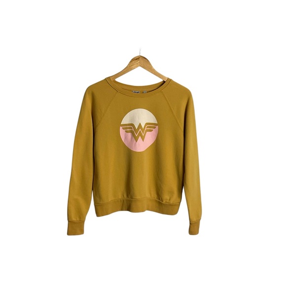 Junk Food Clothing Tops - Junk Food Wonder Woman Graphic Sweatshirt Size Small‎
